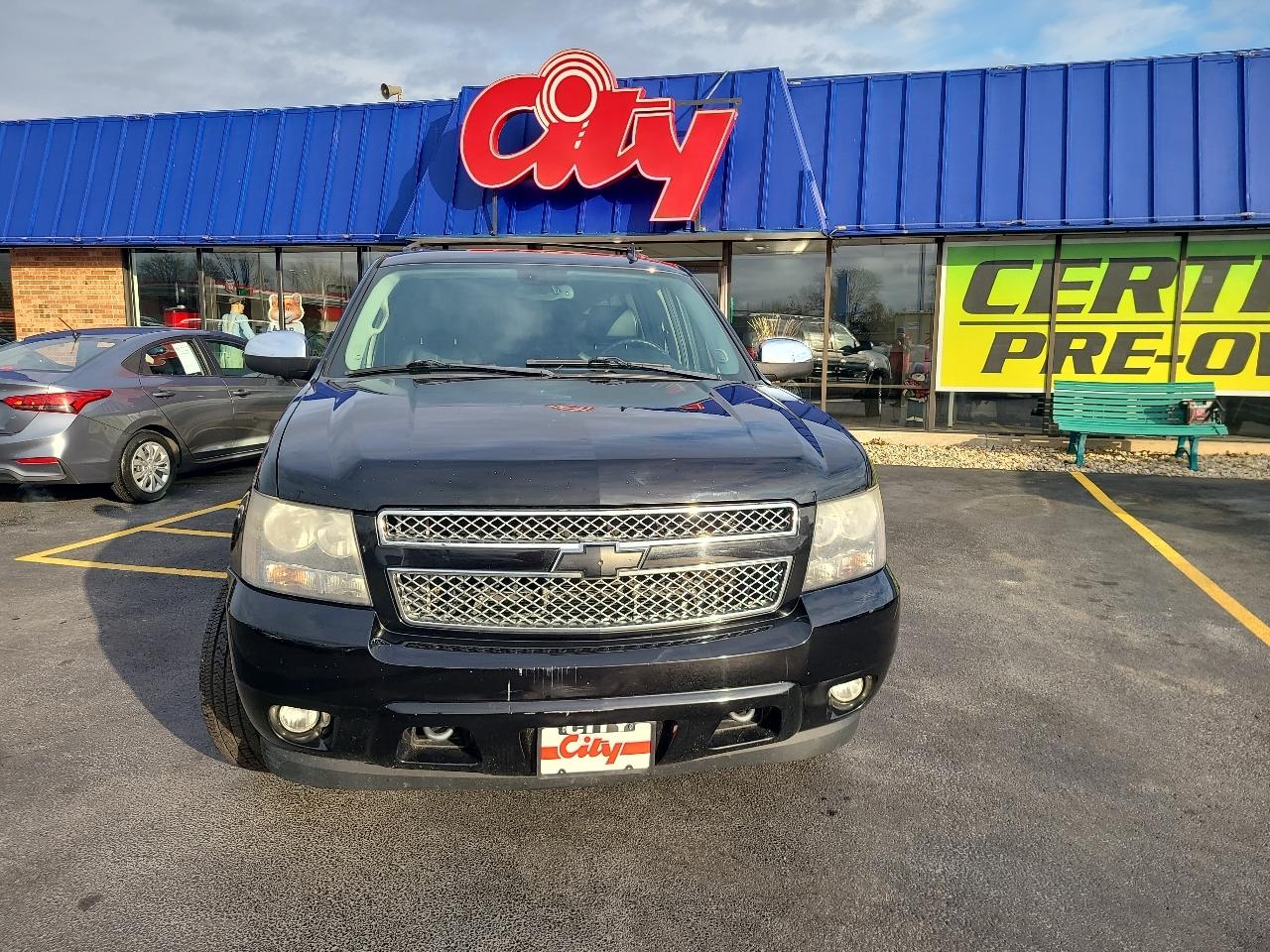 Chevrolet Suburban 4WD 4dr 1500 LTZ 2008