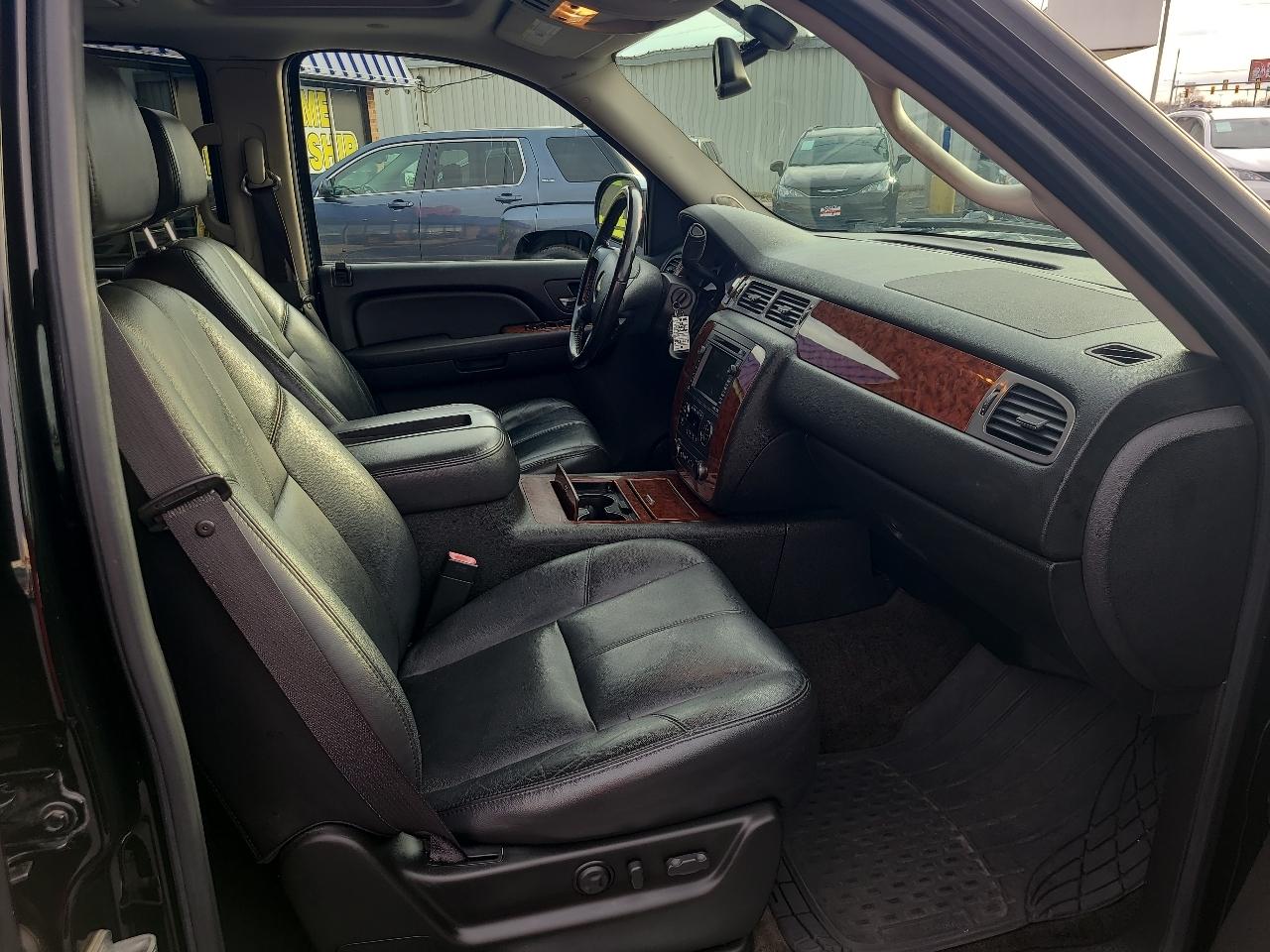 Chevrolet Suburban 4WD 4dr 1500 LTZ 2008