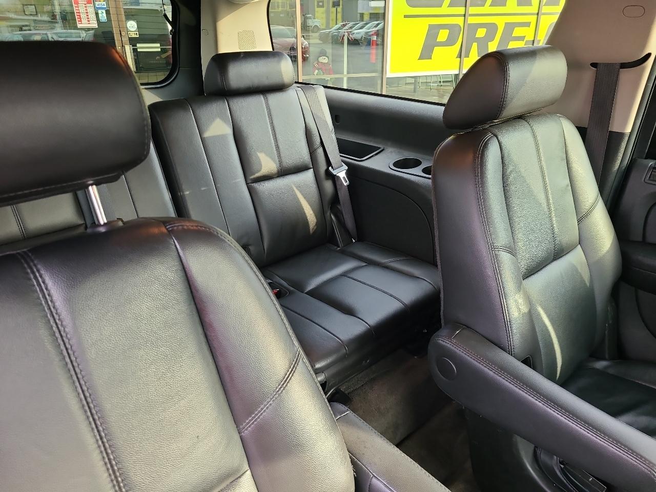 Chevrolet Suburban 4WD 4dr 1500 LTZ 2008
