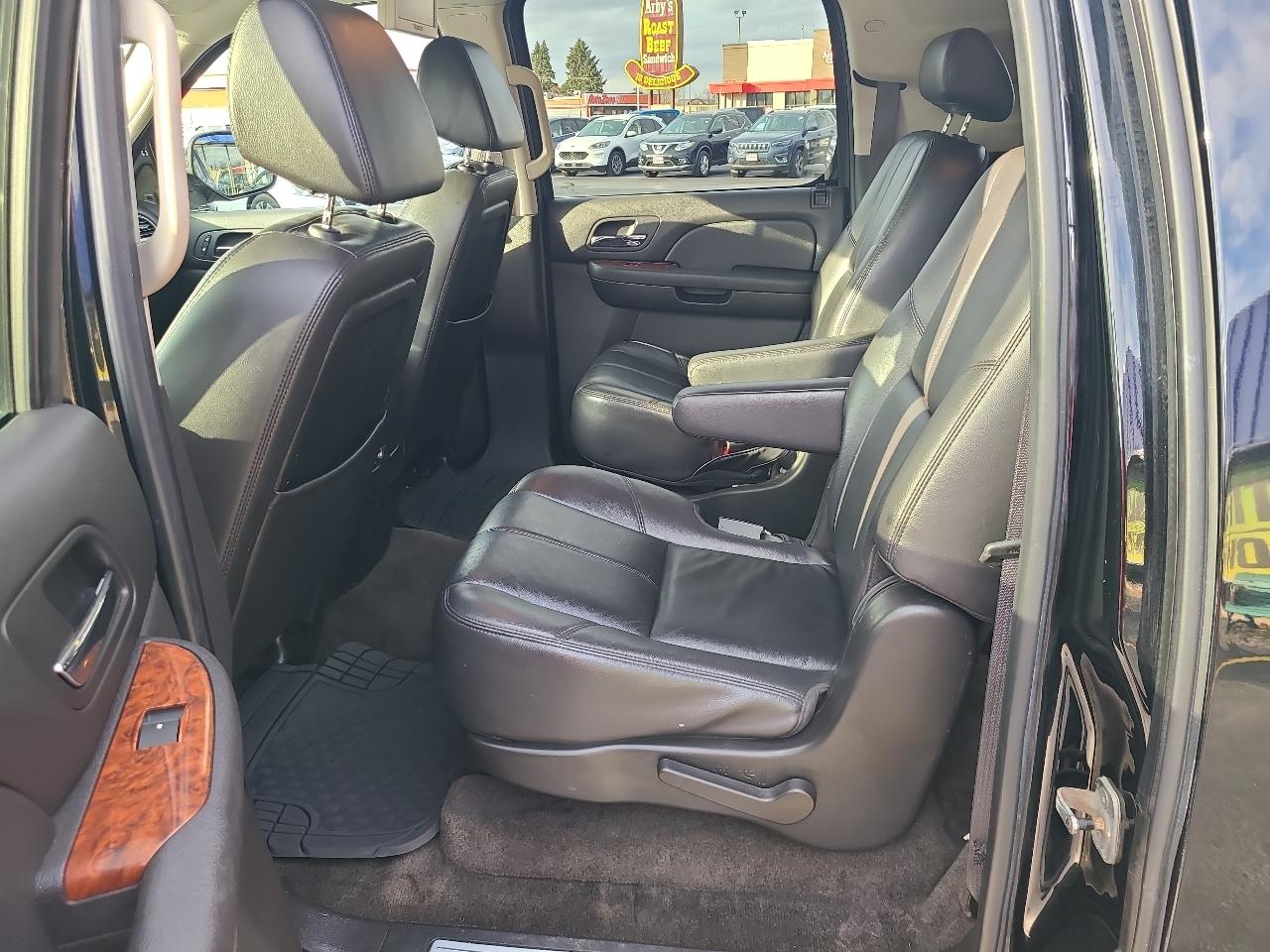 Chevrolet Suburban 4WD 4dr 1500 LTZ 2008