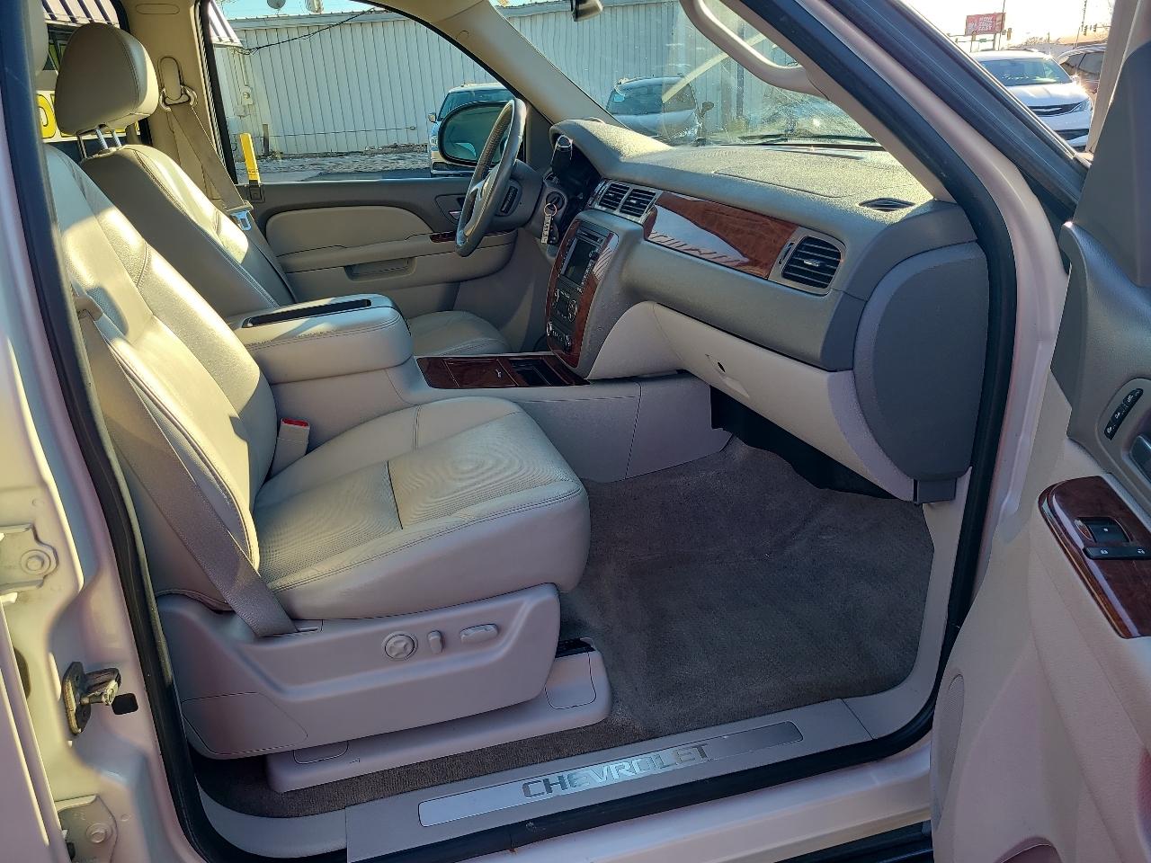 Chevrolet Tahoe 4WD 4dr 1500 LTZ 2011