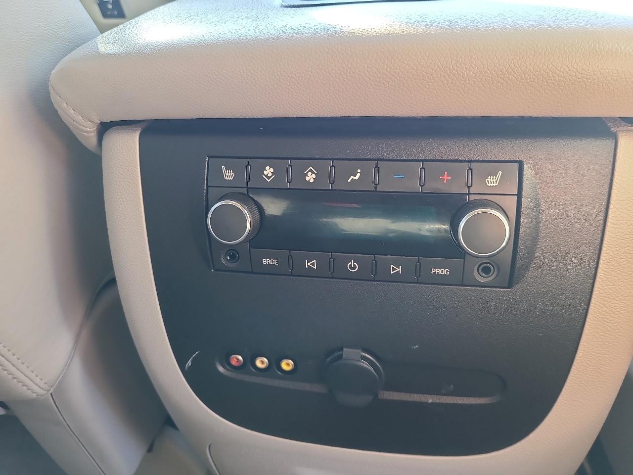 Chevrolet Tahoe 4WD 4dr 1500 LTZ 2011
