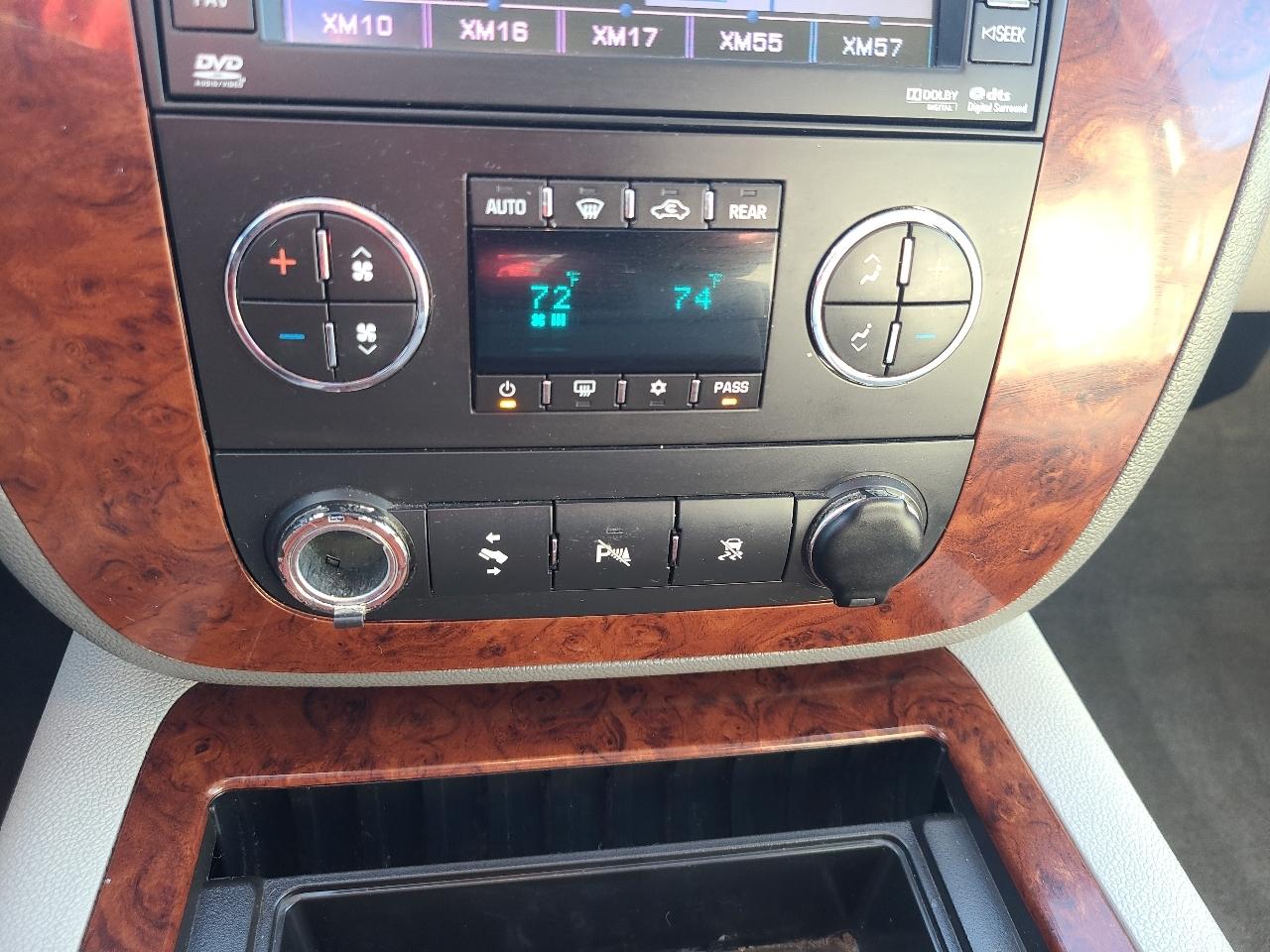 Chevrolet Tahoe 4WD 4dr 1500 LTZ 2011