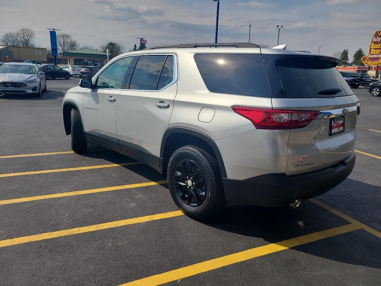 Chevrolet Traverse FWD 4dr LT Cloth w/1LT 2020