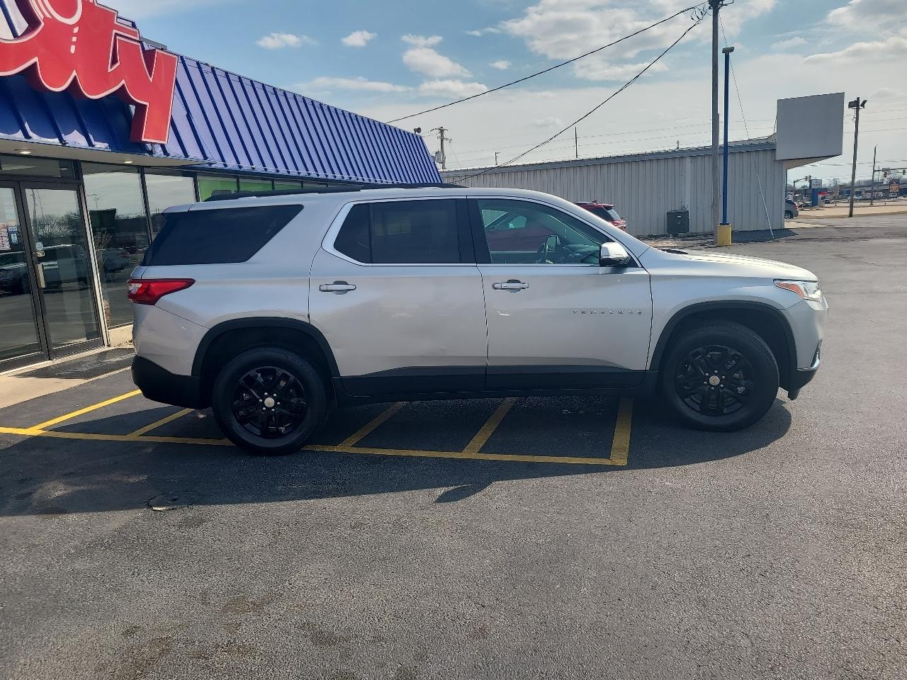 Chevrolet Traverse FWD 4dr LT Cloth w/1LT 2020