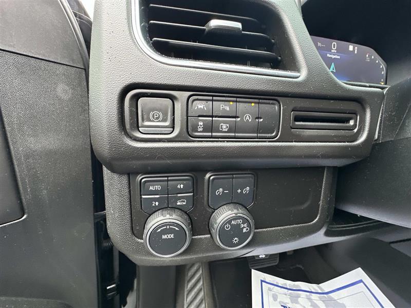 Chevrolet Suburban  2023