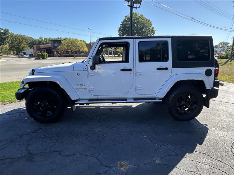 2017 Jeep Wrangler Unlimited Sahara photo 4