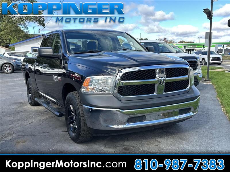 2017 RAM 1500 4WD Quad Cab 140.5" ST