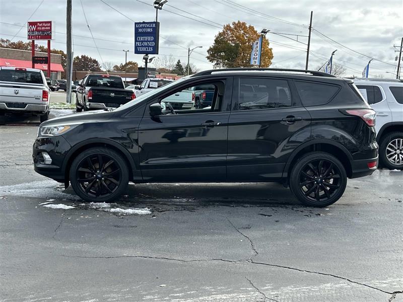 Ford Escape  2017