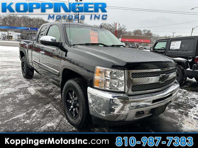 2013 Chevrolet Silverado 1500 4WD Ext Cab 143.5 LT