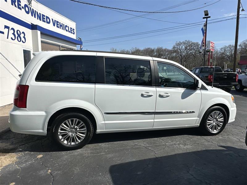 Chrysler Town & Country  2016
