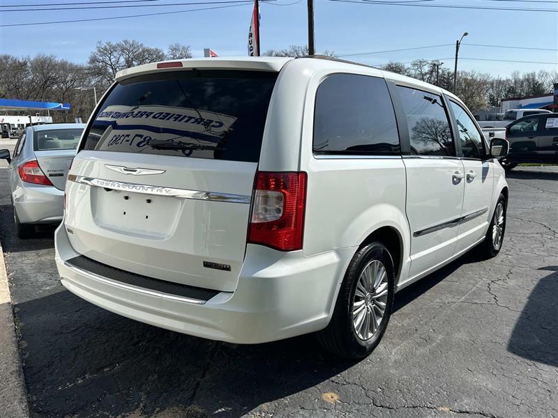 Chrysler Town & Country  2016
