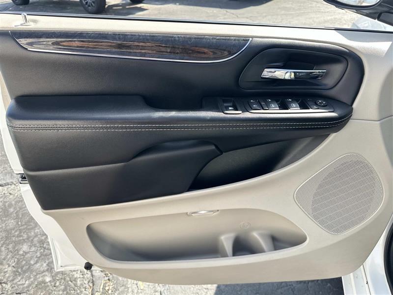 Chrysler Town & Country  2016