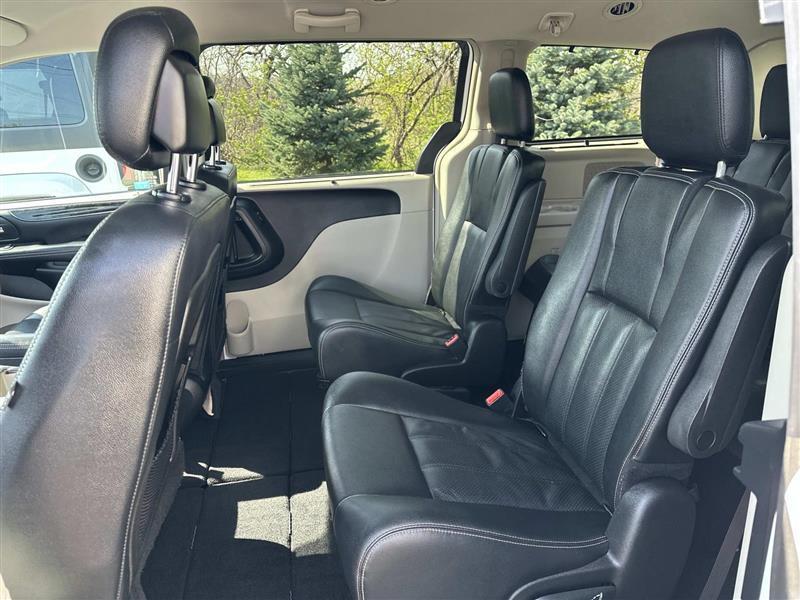 Chrysler Town & Country  2016