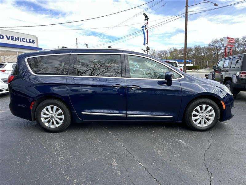 Chrysler Pacifica  2018