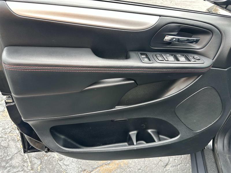 Dodge Grand Caravan  2017