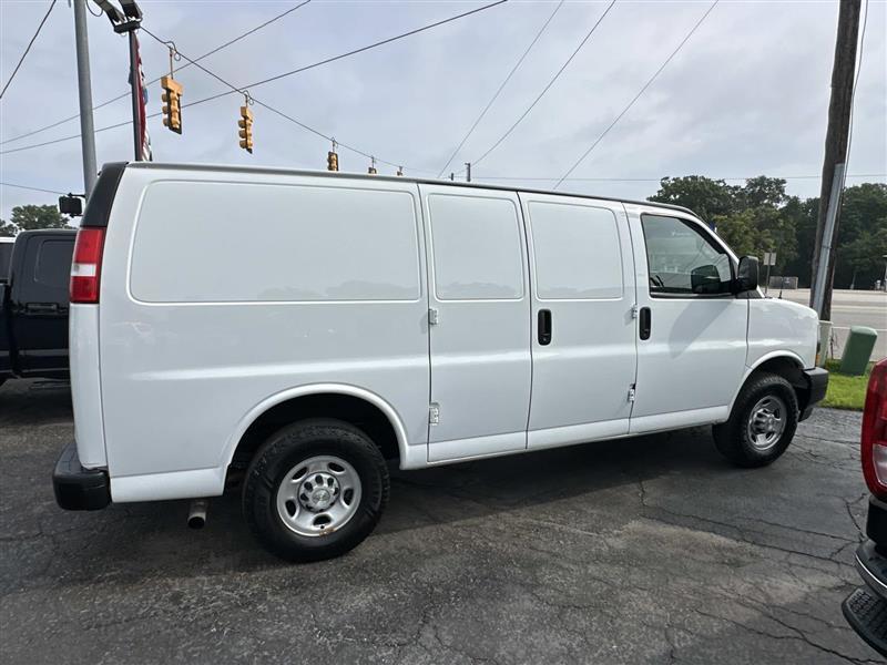 Chevrolet Express  2023
