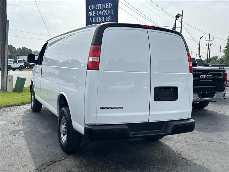 Chevrolet Express  2023