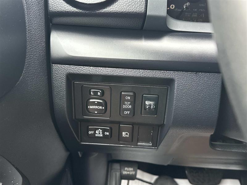 Toyota Tundra  2018