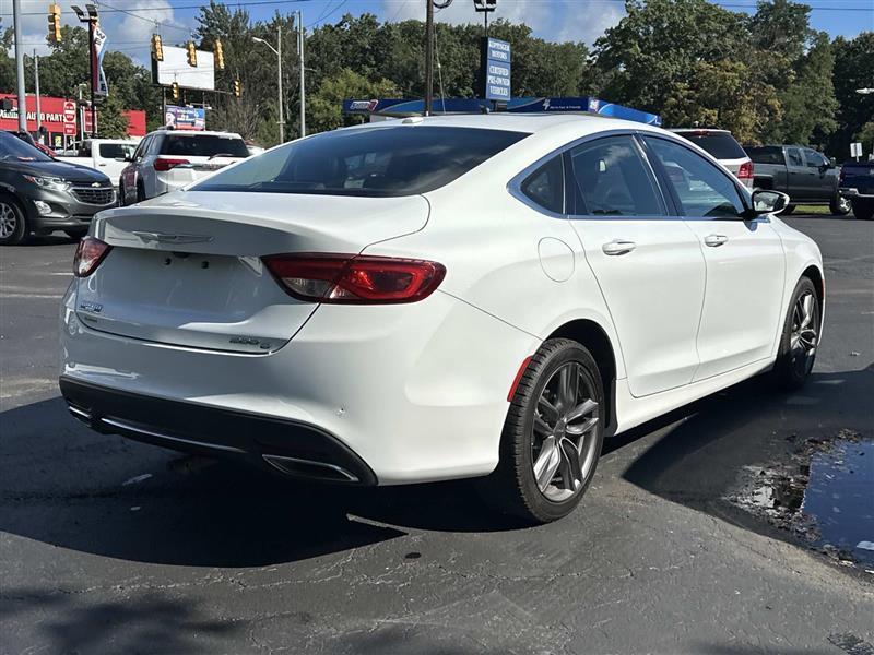 Chrysler 200  2016
