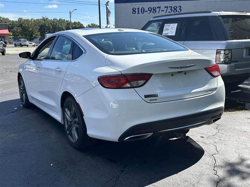 Chrysler 200  2016
