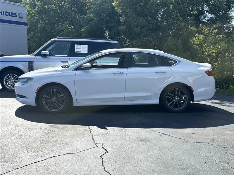 Chrysler 200  2016