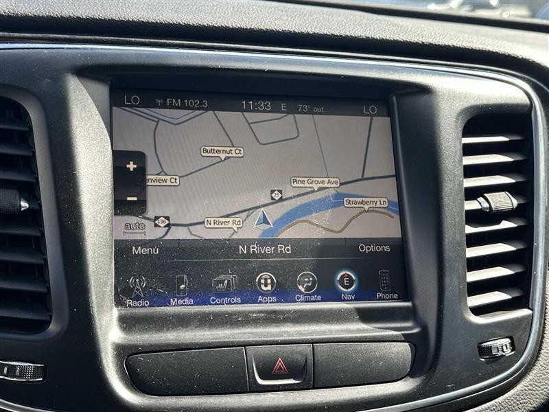 Chrysler 200  2016