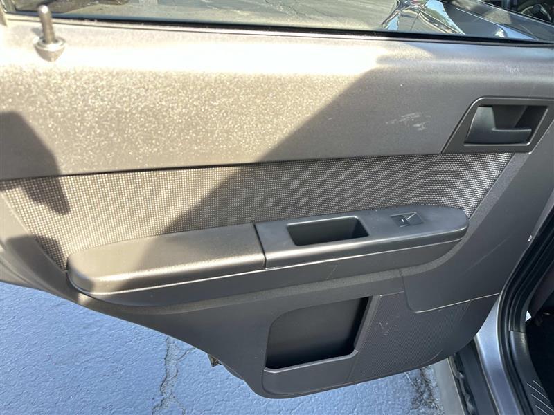 Ford Escape  2012