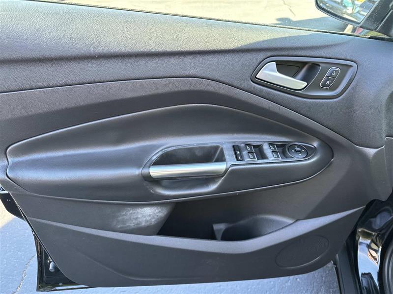 Ford Escape  2017