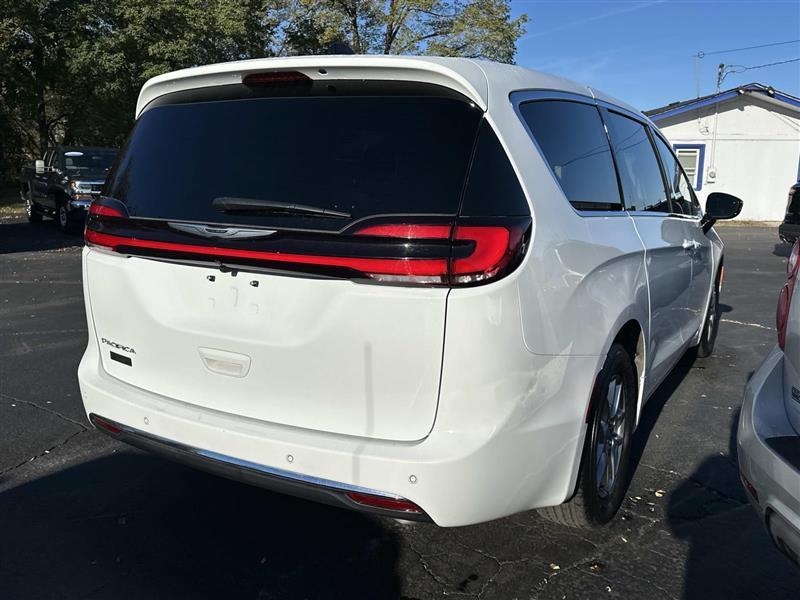 Chrysler Pacifica  2026