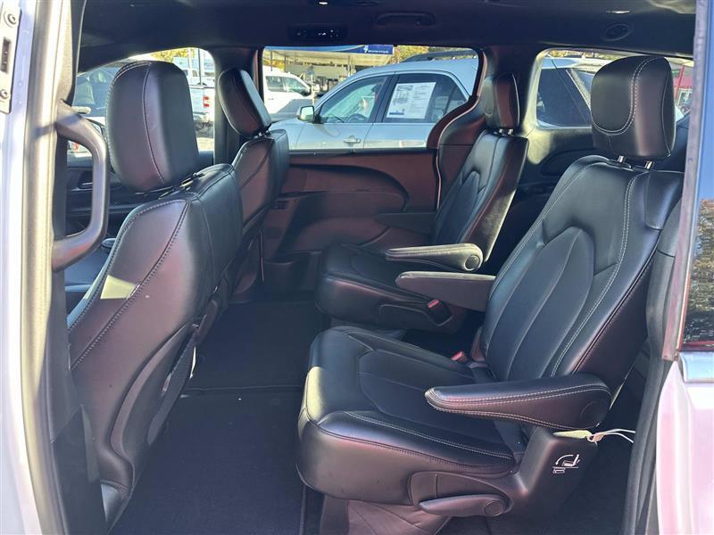 Chrysler Pacifica  2026
