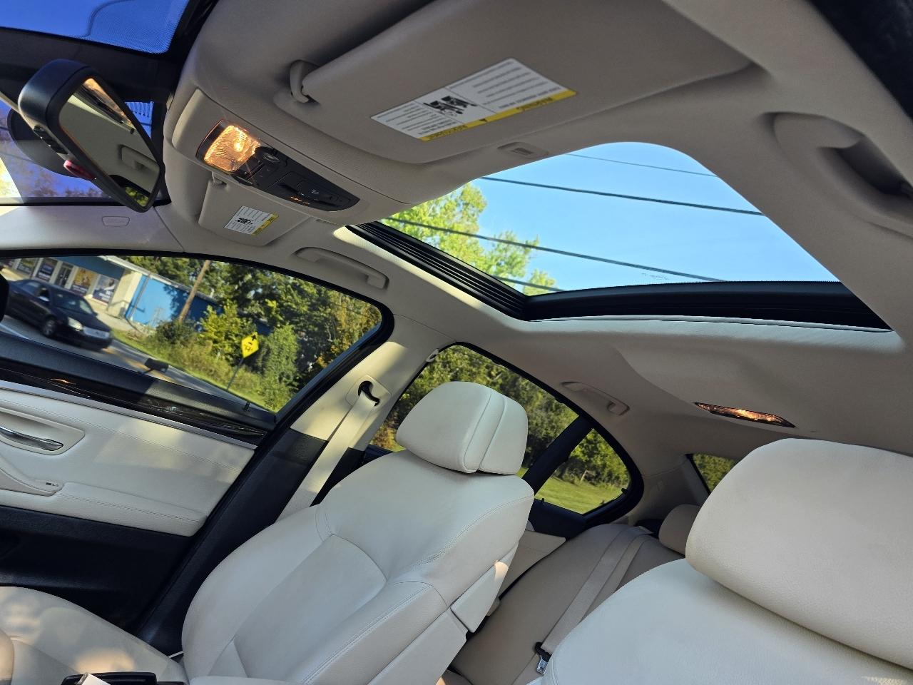 BMW 5-Series 535xi 2011