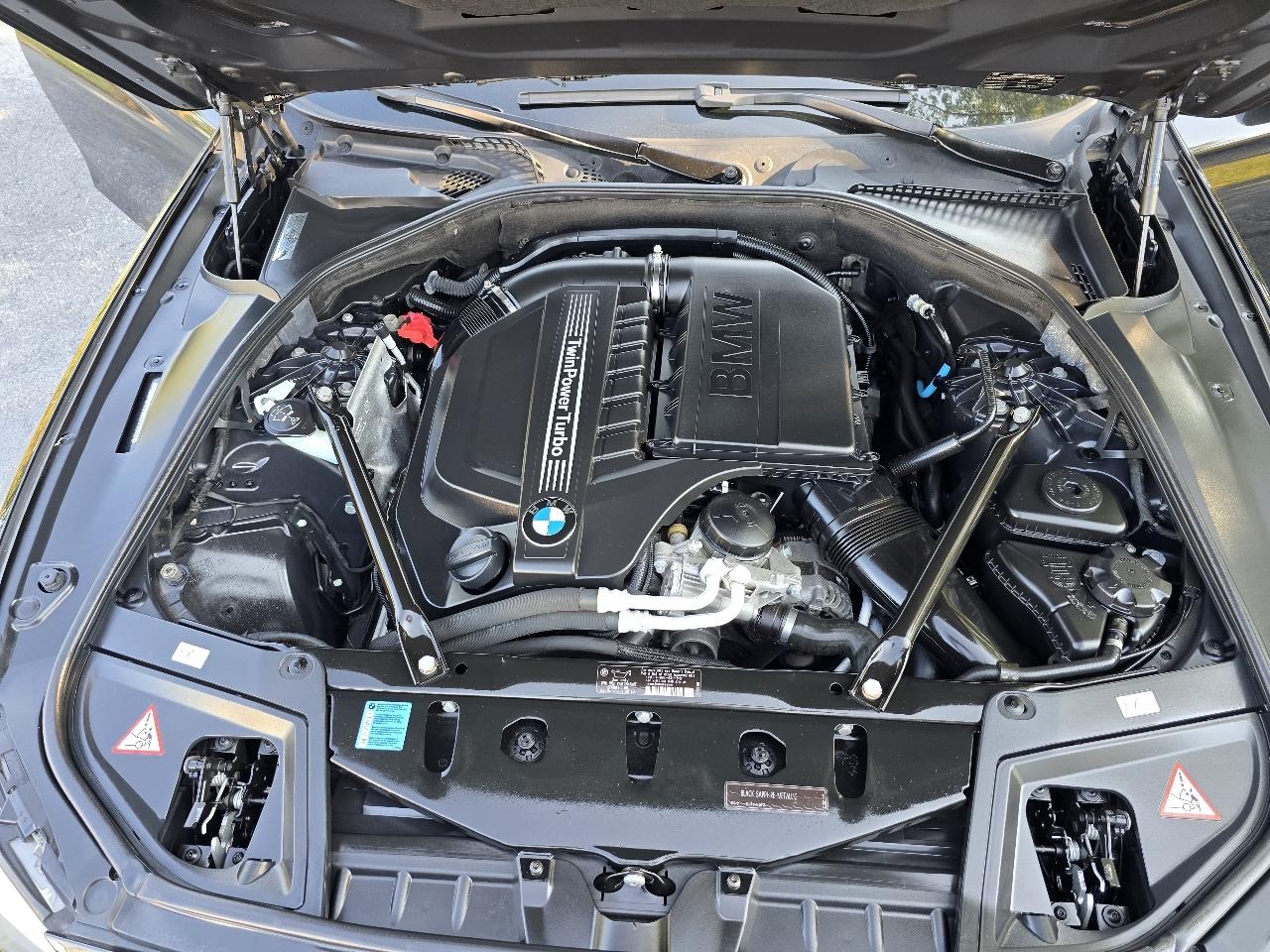BMW 5-Series 535xi 2011