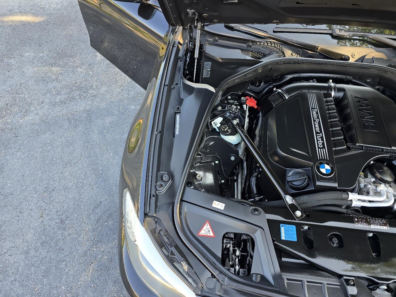 BMW 5-Series 535xi 2011