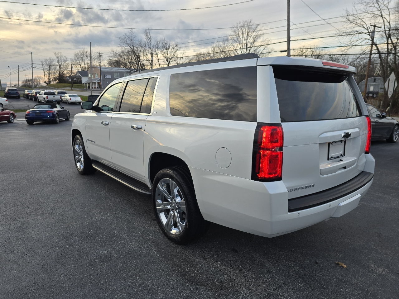 Chevrolet Suburban LT 4WD 2016