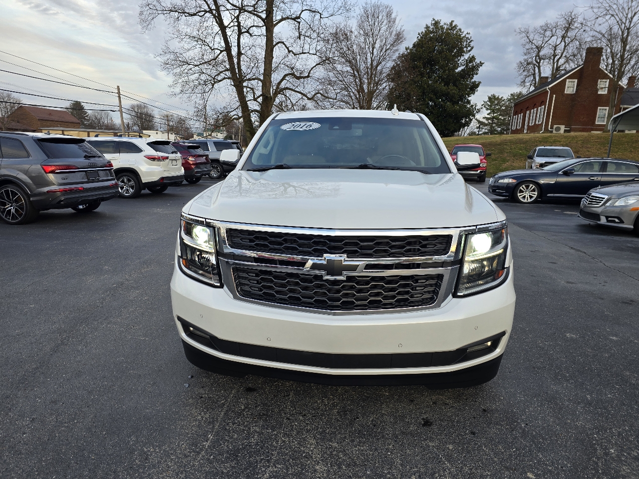 Chevrolet Suburban LT 4WD 2016