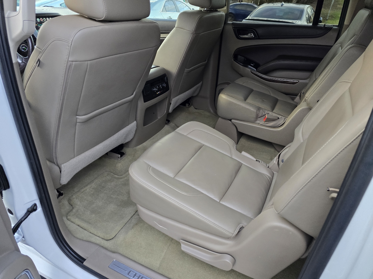 Chevrolet Suburban LT 4WD 2016