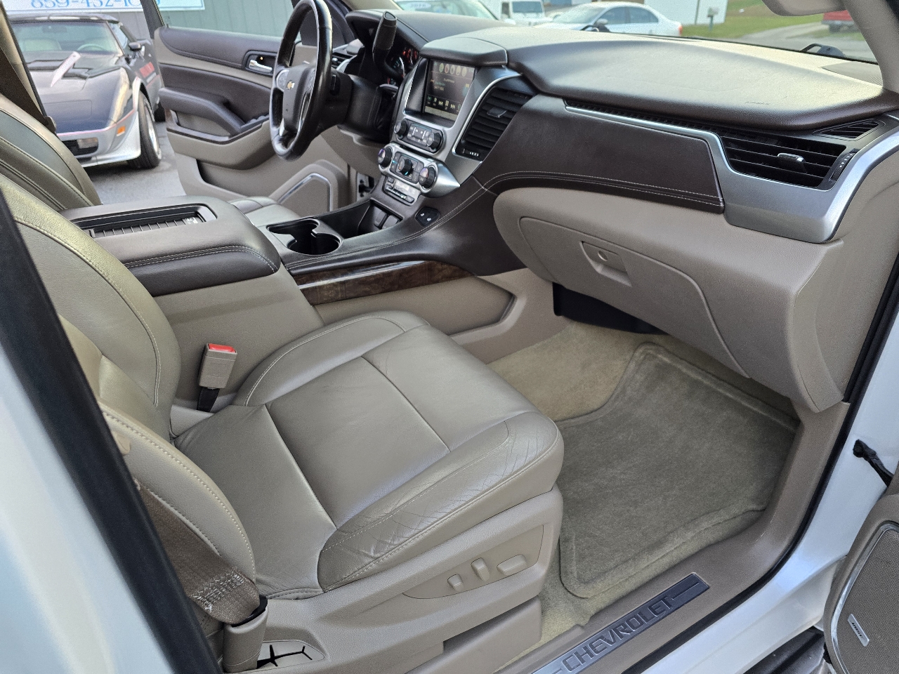 Chevrolet Suburban LT 4WD 2016