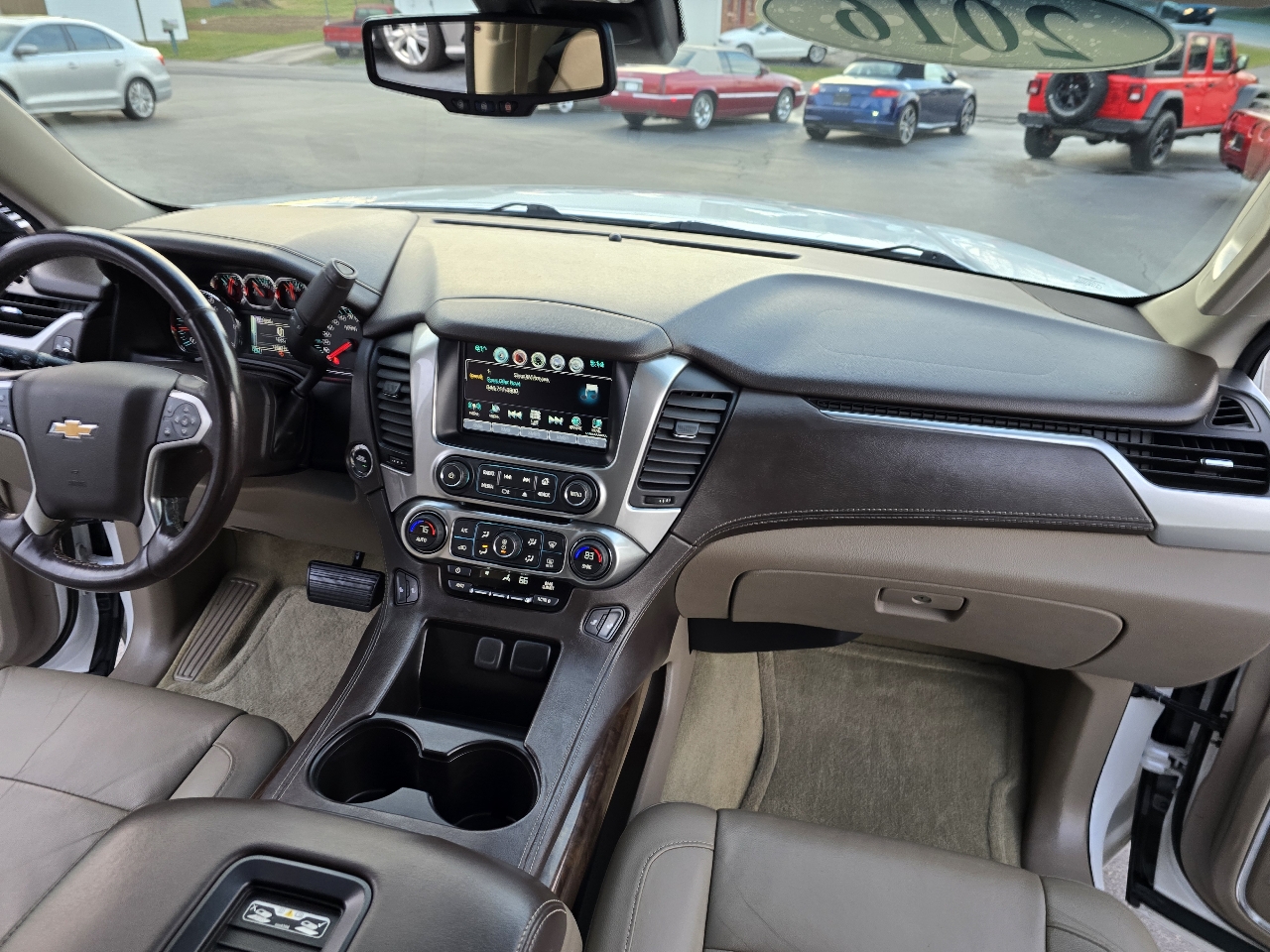 Chevrolet Suburban LT 4WD 2016