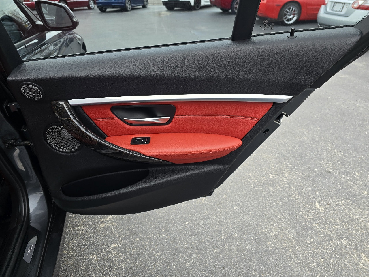 BMW 3-Series 328i xDrive Sedan 2016