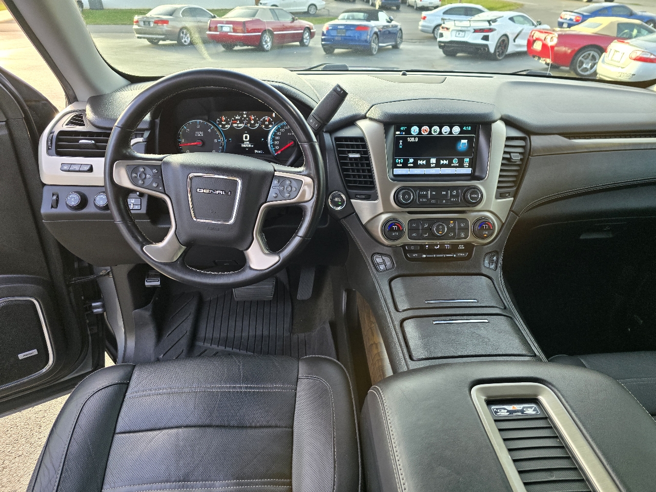 GMC Yukon Denali 4WD 2018