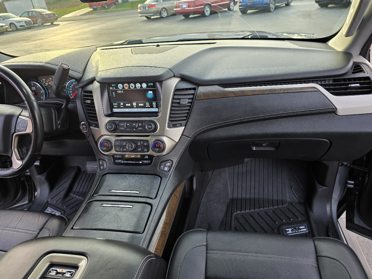 GMC Yukon Denali 4WD 2018