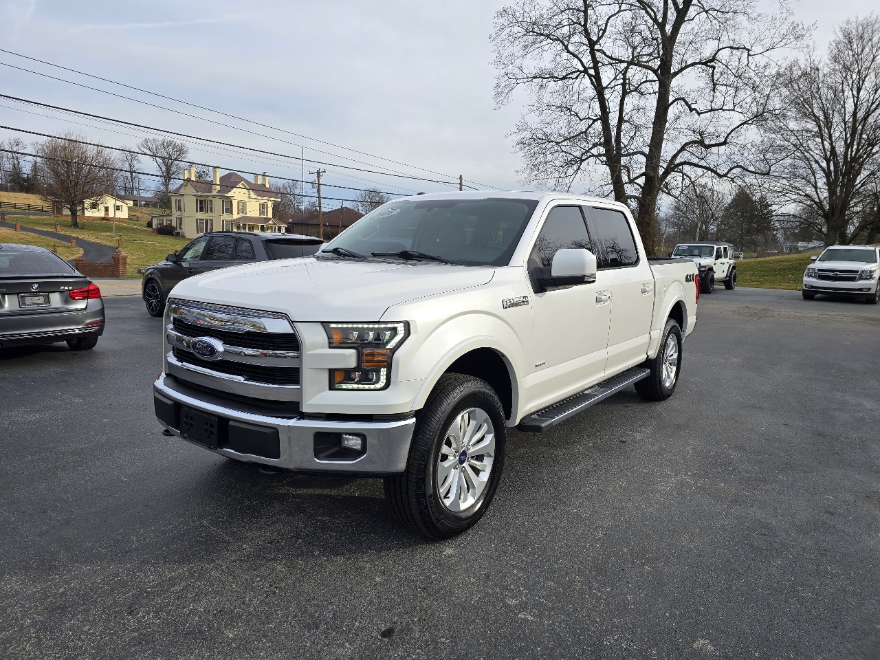 Ford F-150 4WD SuperCrew 145" Lariat 2015