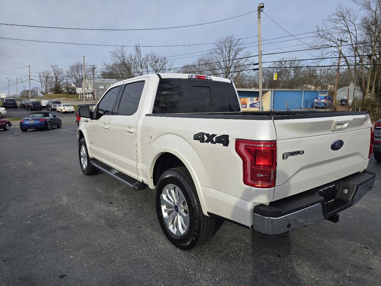 Ford F-150 4WD SuperCrew 145" Lariat 2015