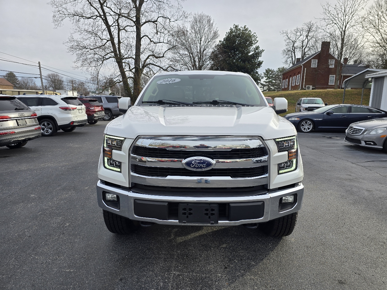 Ford F-150 4WD SuperCrew 145" Lariat 2015