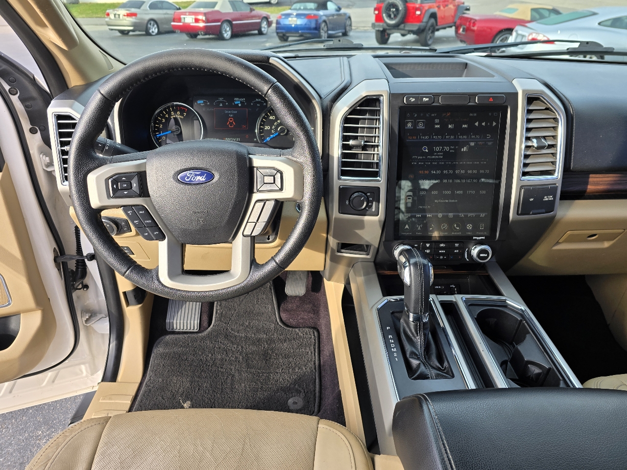 Ford F-150 4WD SuperCrew 145" Lariat 2015