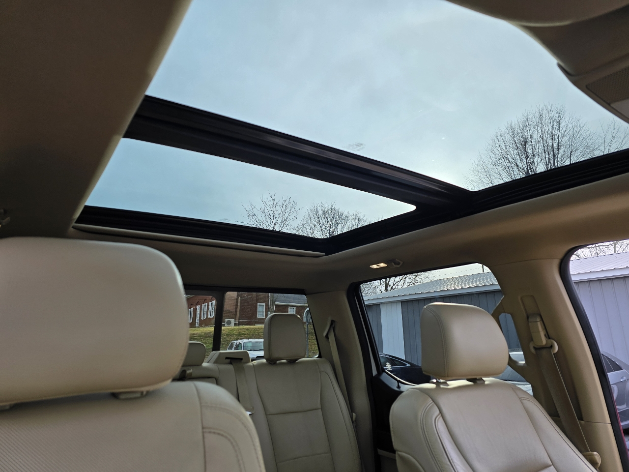 Ford F-150 4WD SuperCrew 145" Lariat 2015