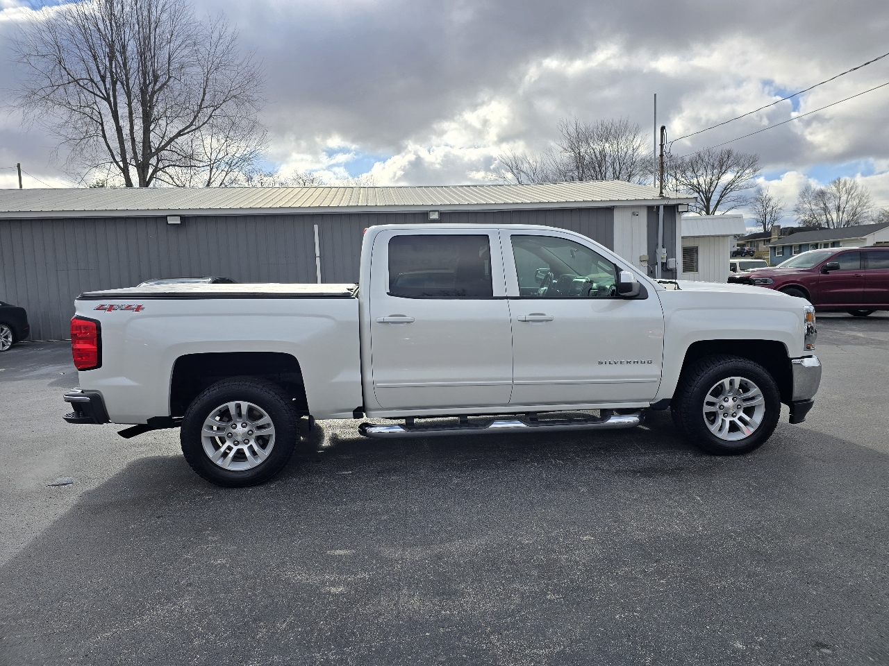 Chevrolet Silverado 1500 4WD Crew Cab 143.5" LT 2017