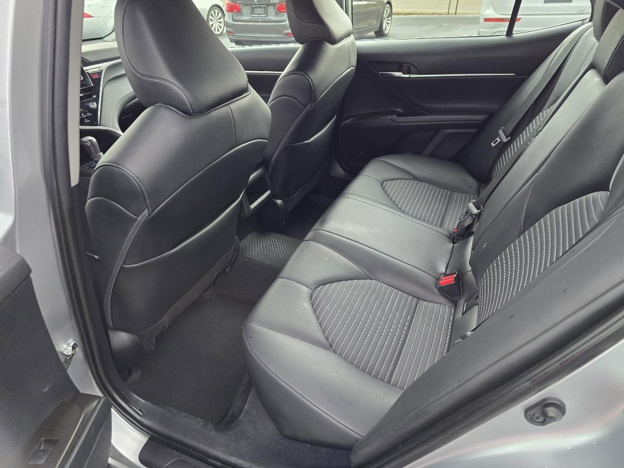 Toyota Camry SE 2023