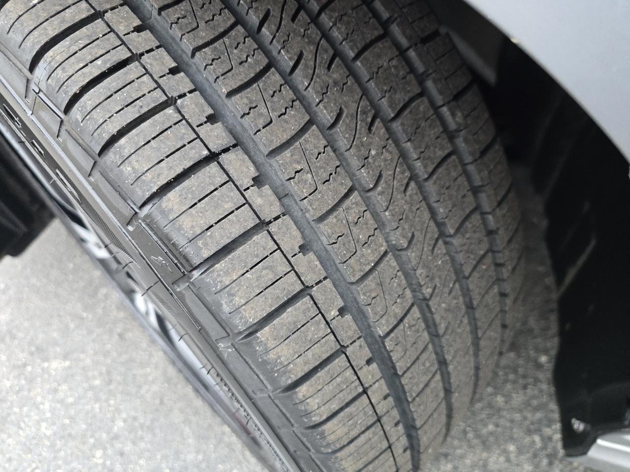 Toyota Camry SE 2023